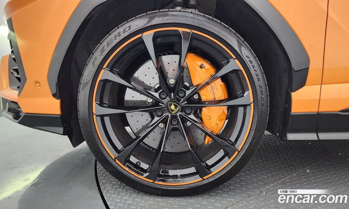 Lamborghini Urus 2022 4.0 автомат (гидро), фото 5 Lamborghini Urus 2022 4.0 автомат (гидро), фото 5