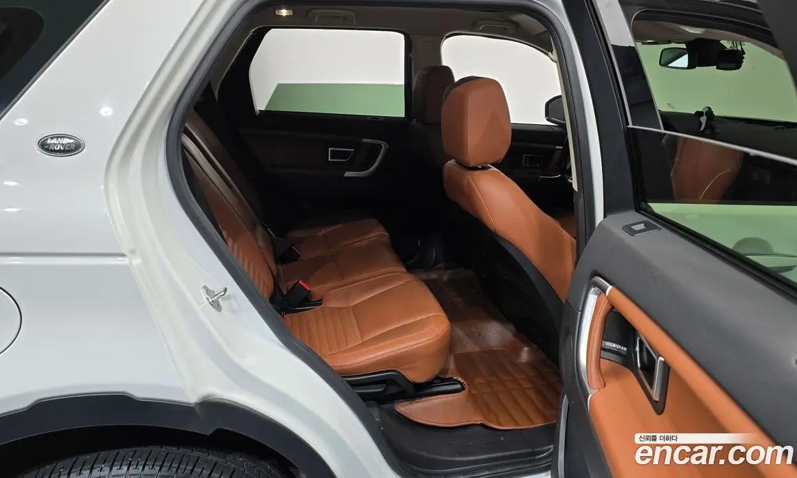 Land Rover Discovery Sport 2016 2.0 автомат (гидро), фото 12