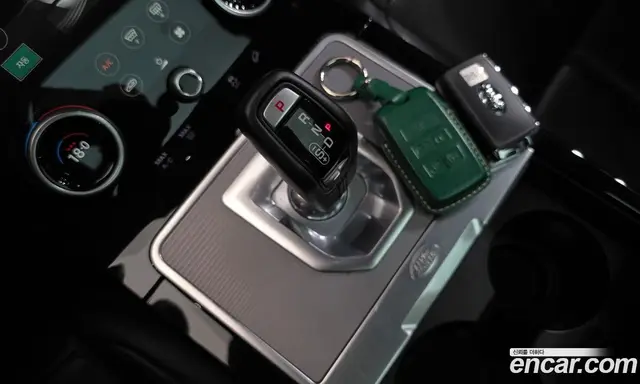Land Rover Range Rover Evoque 2019 2.0 автомат (гидро), миниатюра 11 Land Rover Range Rover Evoque 2019 2.0 автомат (гидро), миниатюра 11
