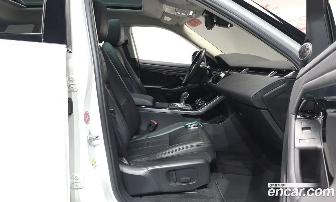 Land Rover Range Rover Evoque 2019 2.0 автомат (гидро), фото 15 Land Rover Range Rover Evoque 2019 2.0 автомат (гидро), фото 15