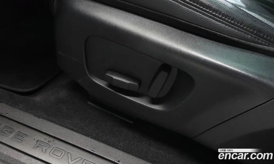 Land Rover Range Rover Evoque 2019 2.0 автомат (гидро), фото 23 Land Rover Range Rover Evoque 2019 2.0 автомат (гидро), фото 23