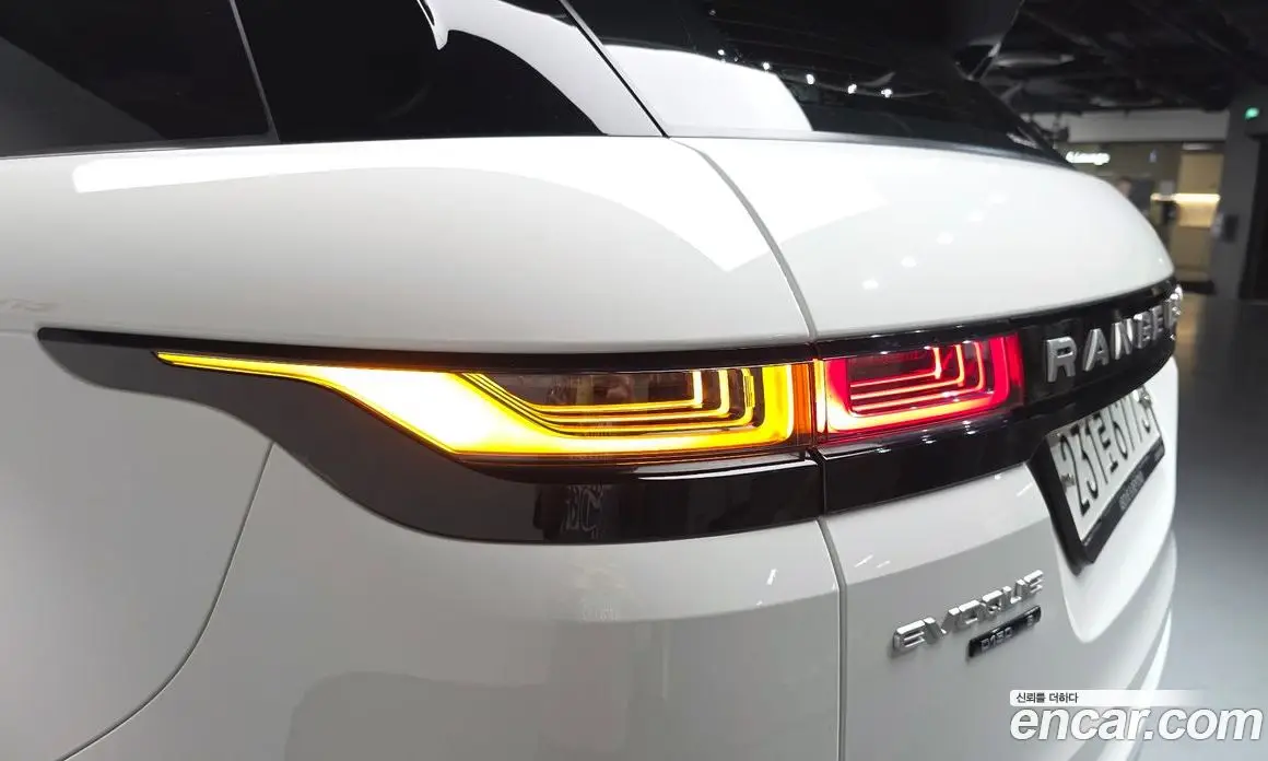 Land Rover Range Rover Evoque 2019 2.0 автомат (гидро), фото 8 Land Rover Range Rover Evoque 2019 2.0 автомат (гидро), фото 8