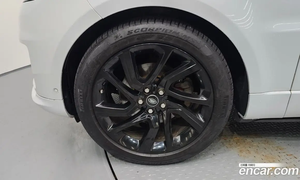 Land Rover Range Rover Sport 2018 3.0 автомат (гидро), фото 5 Land Rover Range Rover Sport 2018 3.0 автомат (гидро), фото 5