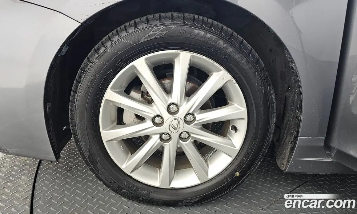 Lexus CT200h 2013 1.8 автомат (гидро), фото 5 Lexus CT200h 2013 1.8 автомат (гидро), фото 5