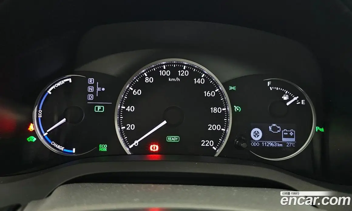 Lexus CT200h 2013 1.8 автомат (гидро), фото 8 Lexus CT200h 2013 1.8 автомат (гидро), фото 8