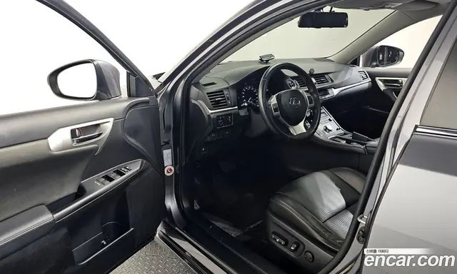 Lexus CT200h 2013 1.8 автомат (гидро), миниатюра 10 Lexus CT200h 2013 1.8 автомат (гидро), миниатюра 10