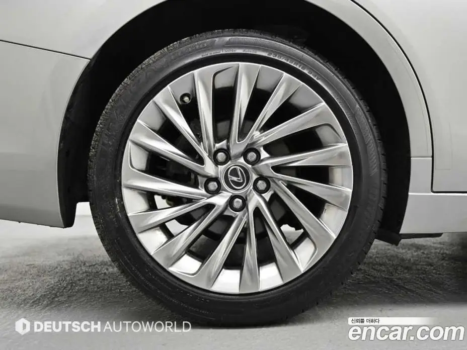 Lexus ES 2024 2.5 автомат (гидро), фото 5 Lexus ES 2024 2.5 автомат (гидро), фото 5