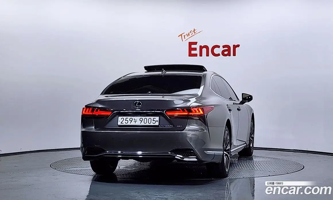 Lexus LS 2023 3.5 автомат (гидро), фото 4