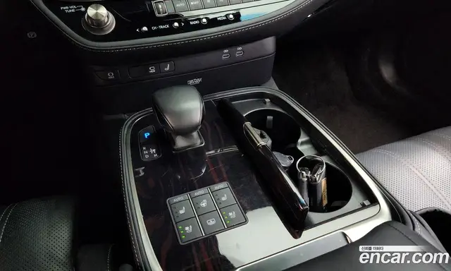 Lexus LS 2023 3.5 автомат (гидро), миниатюра 9