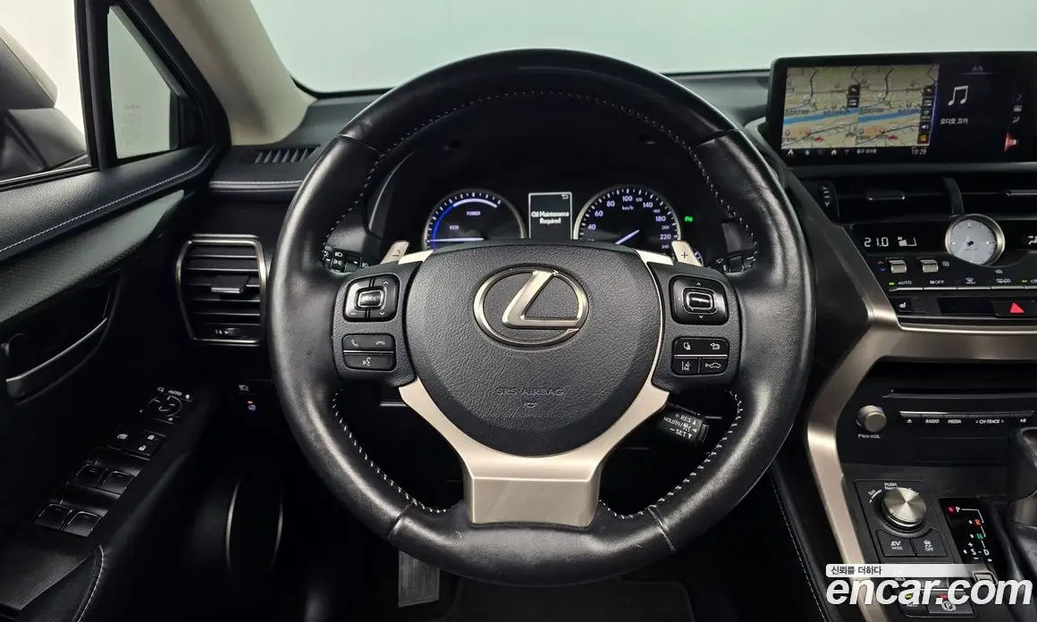 Lexus NX 2018 2.5 автомат (гидро), фото 18 Lexus NX 2018 2.5 автомат (гидро), фото 18