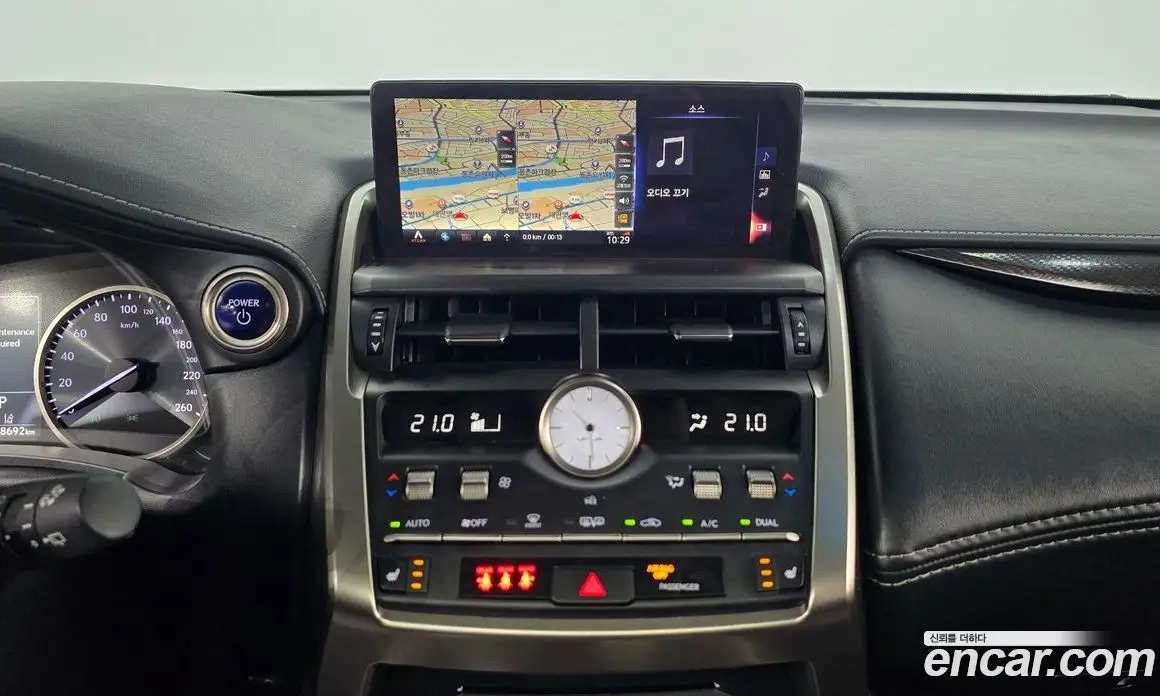 Lexus NX 2018 2.5 автомат (гидро), фото 20 Lexus NX 2018 2.5 автомат (гидро), фото 20
