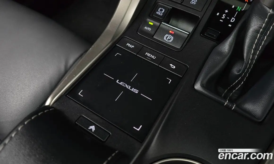 Lexus NX 2018 2.5 автомат (гидро), фото 25 Lexus NX 2018 2.5 автомат (гидро), фото 25