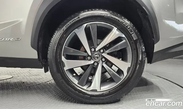 Lexus NX 2018 2.5 автомат (гидро), миниатюра 6 Lexus NX 2018 2.5 автомат (гидро), миниатюра 6