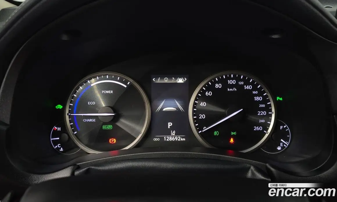 Lexus NX 2018 2.5 автомат (гидро), фото 10 Lexus NX 2018 2.5 автомат (гидро), фото 10