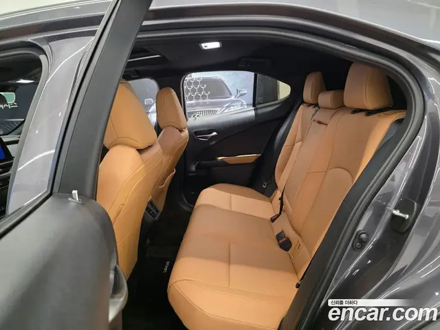 Lexus UX 2025 2.0 автомат (вариатор), миниатюра 11 Lexus UX 2025 2.0 автомат (вариатор), миниатюра 11