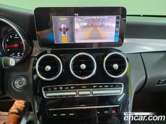 Mercedes-Benz C-Class 2019 2.0 автомат (гидро), миниатюра 12