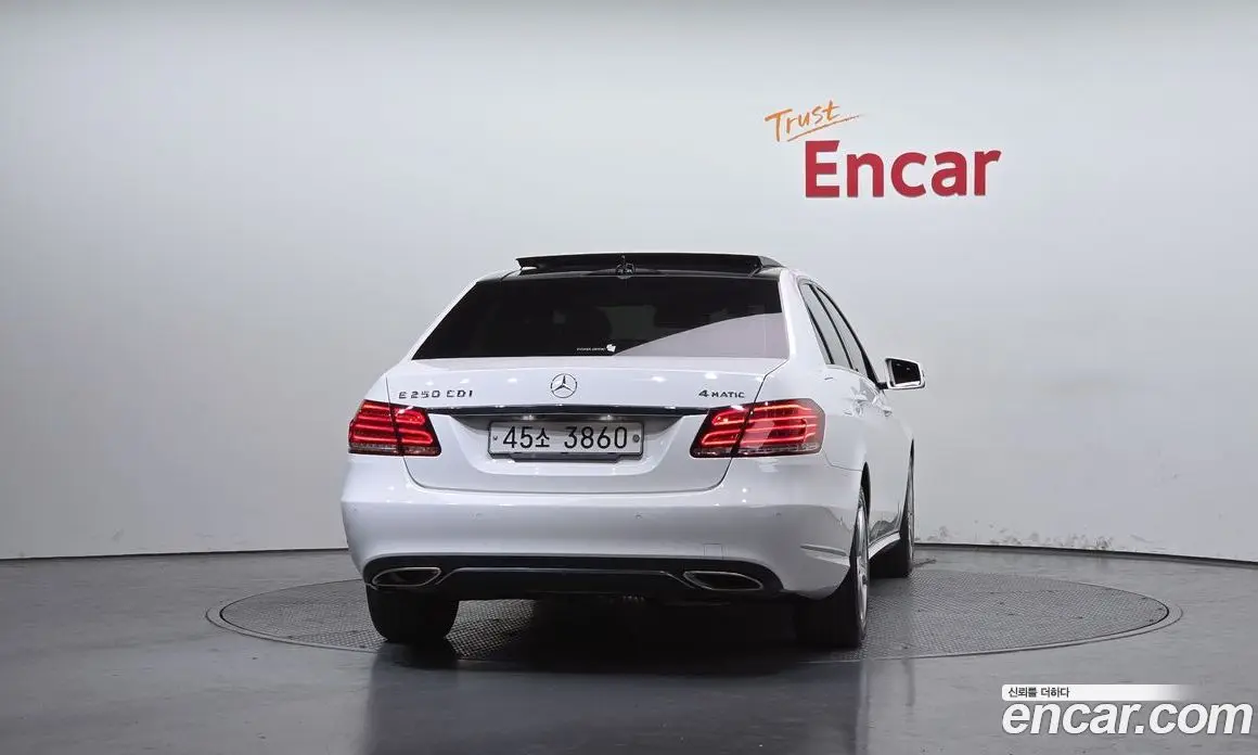 Mercedes-Benz E-Class 2013 2.1 автомат (гидро), фото 4