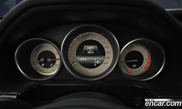 Mercedes-Benz E-Class 2013 2.1 автомат (гидро), миниатюра 8