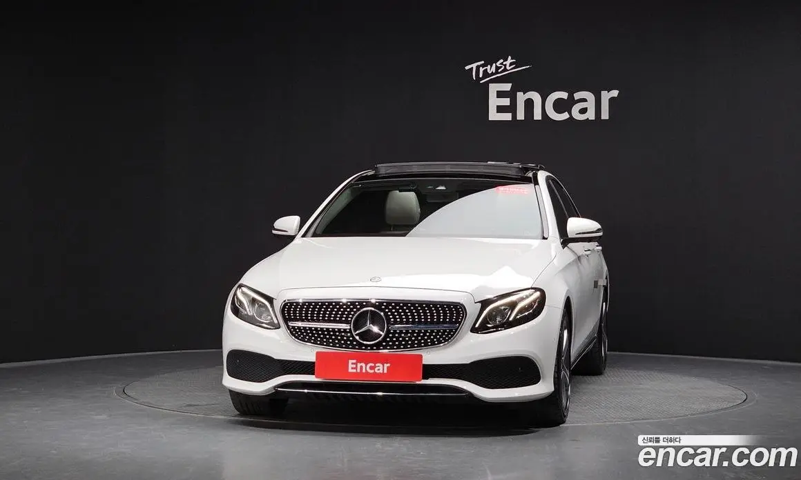 Mercedes-Benz E-Class 2016 2.0 автомат (гидро), фото 2 Mercedes-Benz E-Class 2016 2.0 автомат (гидро), фото 2