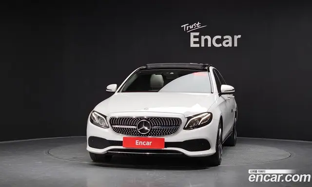 Mercedes-Benz E-Class 2016 2.0 автомат (гидро), миниатюра 2 Mercedes-Benz E-Class 2016 2.0 автомат (гидро), миниатюра 2