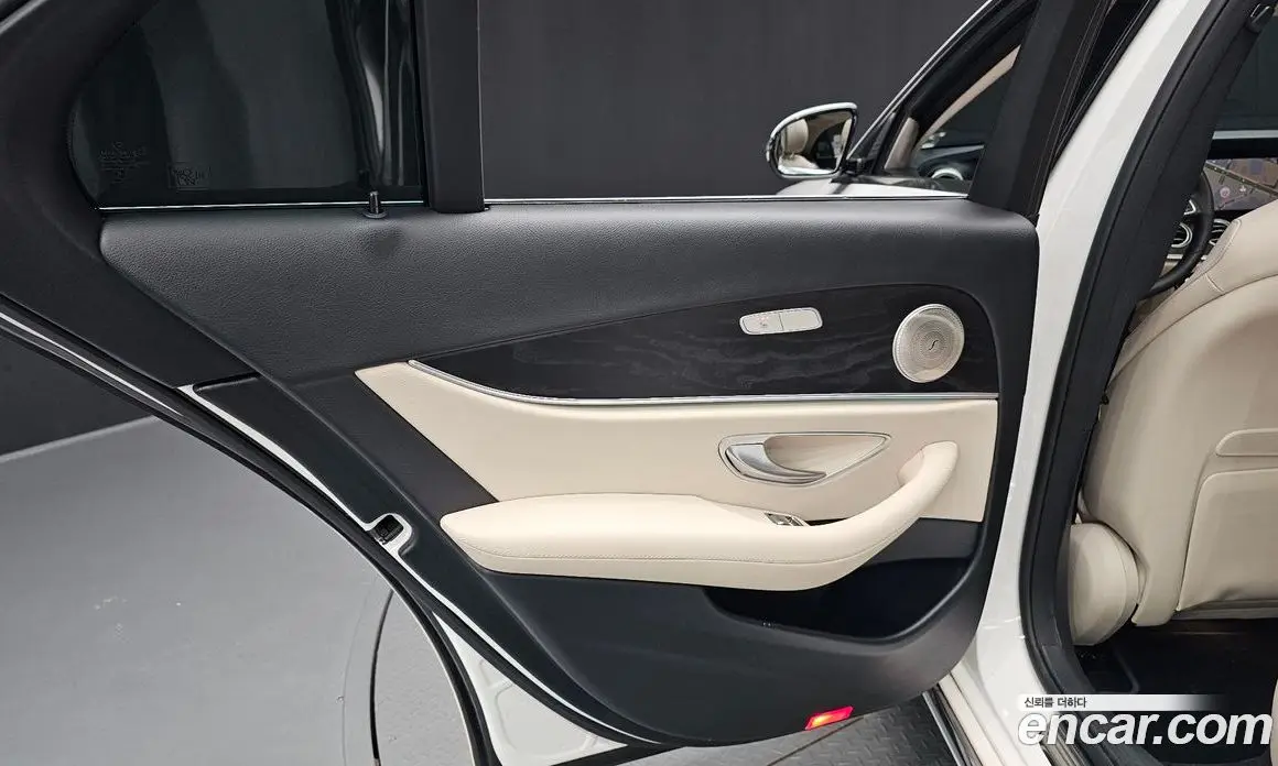 Mercedes-Benz E-Class 2016 2.0 автомат (гидро), фото 14 Mercedes-Benz E-Class 2016 2.0 автомат (гидро), фото 14