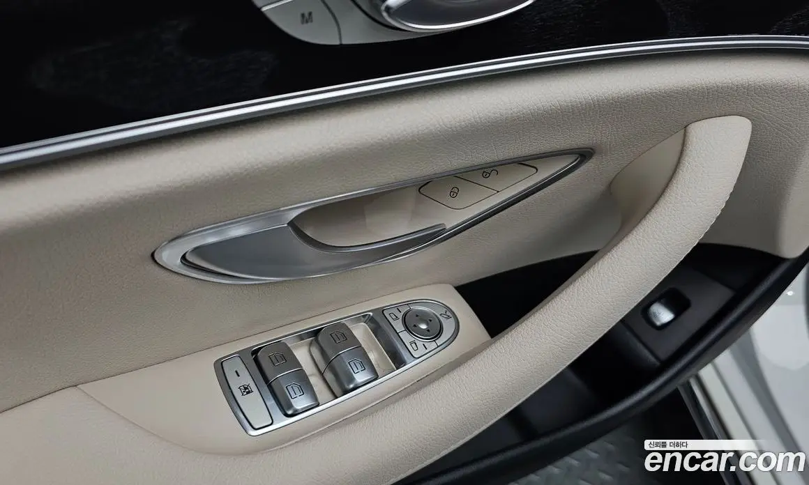 Mercedes-Benz E-Class 2016 2.0 автомат (гидро), фото 29 Mercedes-Benz E-Class 2016 2.0 автомат (гидро), фото 29