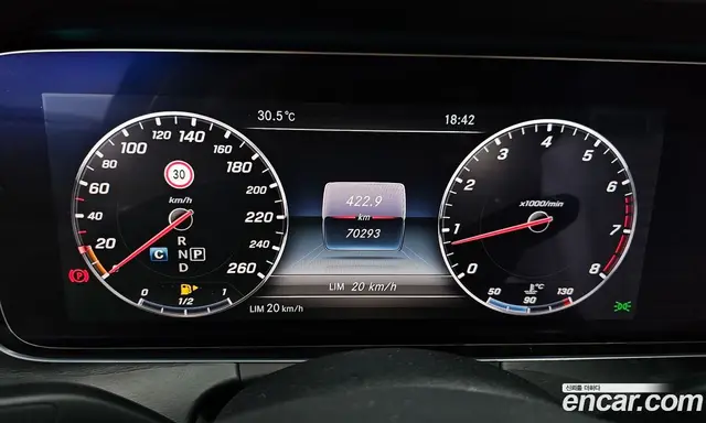 Mercedes-Benz E-Class 2016 2.0 автомат (гидро), миниатюра 10 Mercedes-Benz E-Class 2016 2.0 автомат (гидро), миниатюра 10