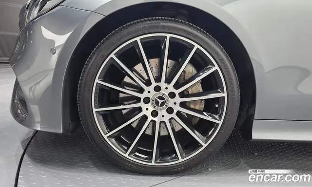 Mercedes-Benz E-Class 2018 3.0 автомат (гидро), миниатюра 4 Mercedes-Benz E-Class 2018 3.0 автомат (гидро), миниатюра 4