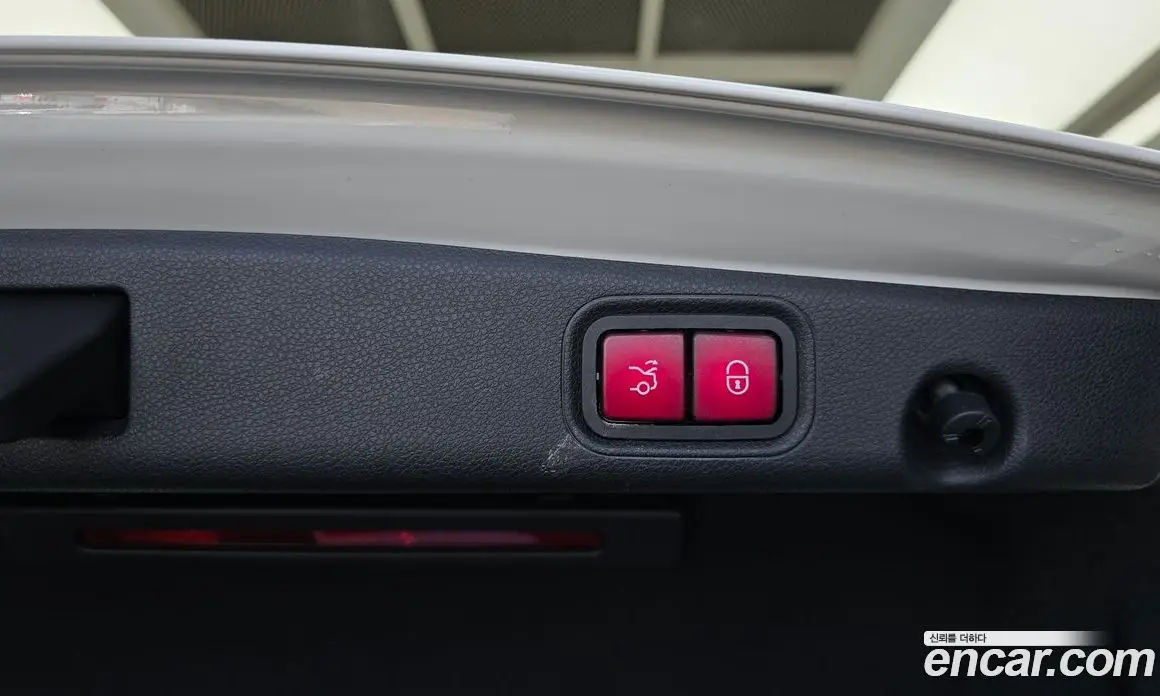 Mercedes-Benz E-Class 2018 4.0 автомат (гидро), фото 30 Mercedes-Benz E-Class 2018 4.0 автомат (гидро), фото 30