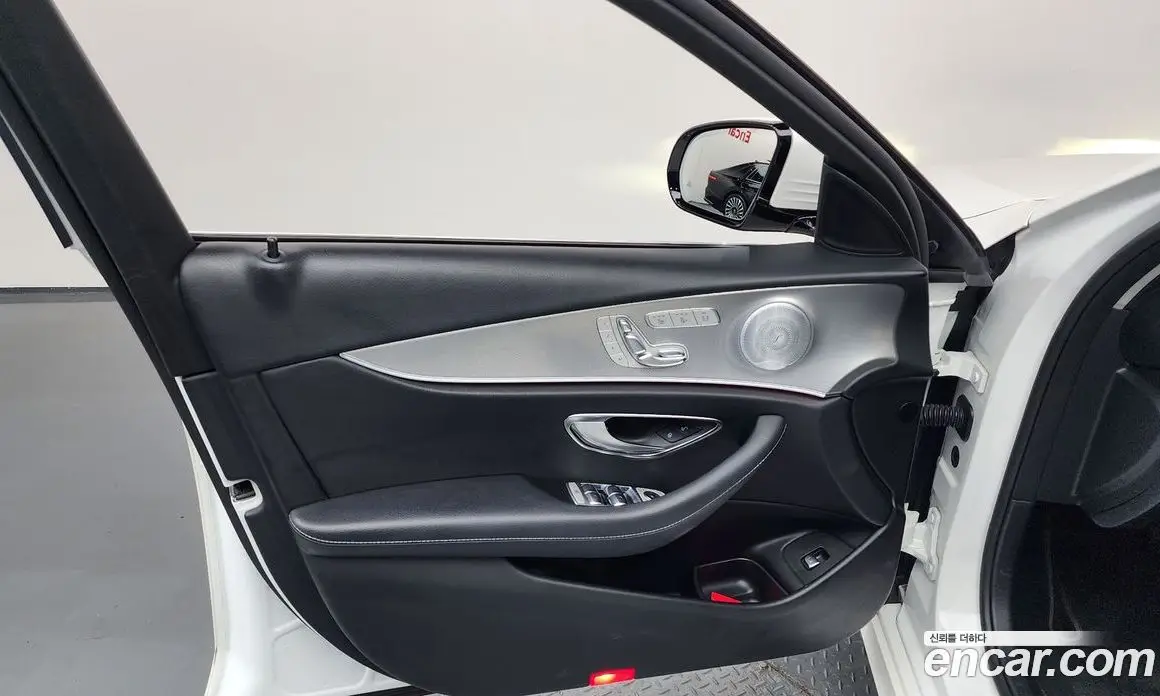 Mercedes-Benz E-Class 2019 2.0 автомат (гидро), фото 14 Mercedes-Benz E-Class 2019 2.0 автомат (гидро), фото 14