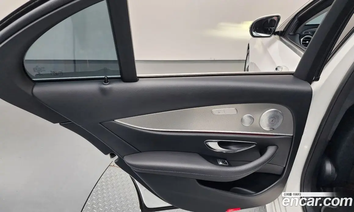 Mercedes-Benz E-Class 2019 2.0 автомат (гидро), фото 15 Mercedes-Benz E-Class 2019 2.0 автомат (гидро), фото 15