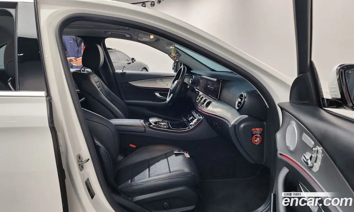 Mercedes-Benz E-Class 2019 2.0 автомат (гидро), фото 16 Mercedes-Benz E-Class 2019 2.0 автомат (гидро), фото 16