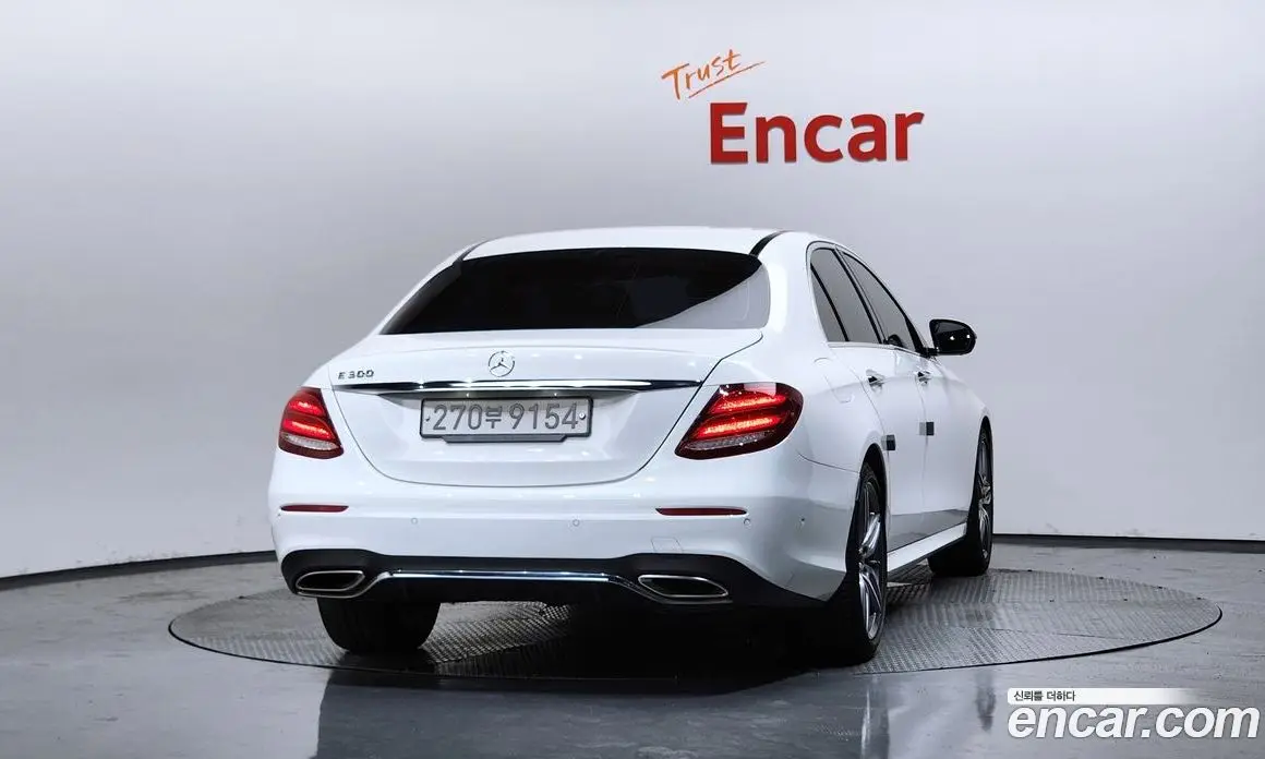Mercedes-Benz E-Class 2019 2.0 автомат (гидро), фото 4 Mercedes-Benz E-Class 2019 2.0 автомат (гидро), фото 4