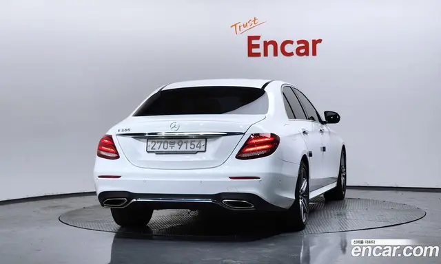 Mercedes-Benz E-Class 2019 2.0 автомат (гидро), миниатюра 4 Mercedes-Benz E-Class 2019 2.0 автомат (гидро), миниатюра 4