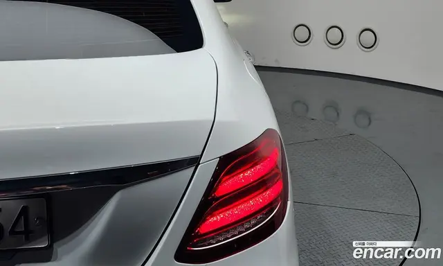 Mercedes-Benz E-Class 2019 2.0 автомат (гидро), миниатюра 9 Mercedes-Benz E-Class 2019 2.0 автомат (гидро), миниатюра 9
