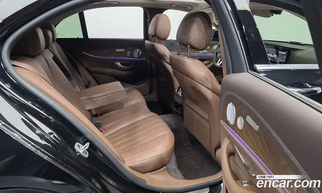 Mercedes-Benz E-Class 2020 2.0 автомат (гидро), миниатюра 12