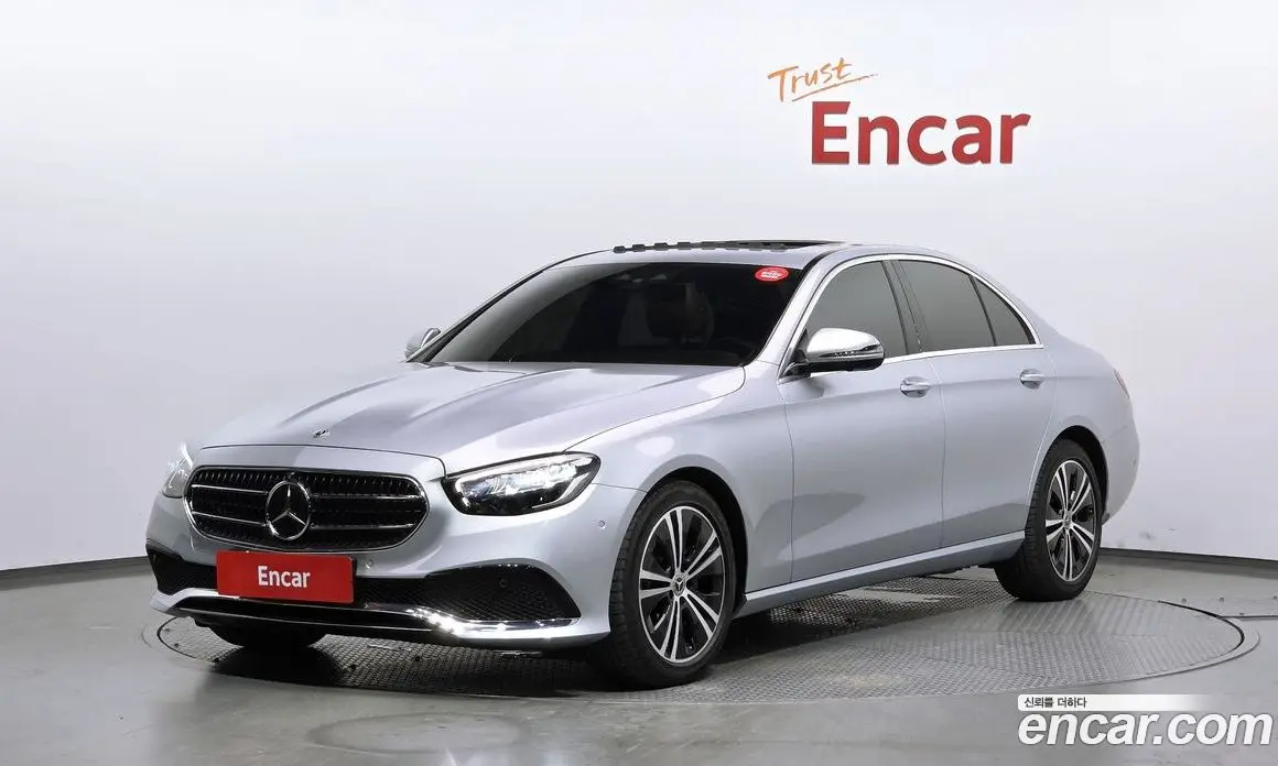 Mercedes-Benz E-Class 2022 2.0 автомат (гидро), фото 1 Mercedes-Benz E-Class 2022 2.0 автомат (гидро), фото 1