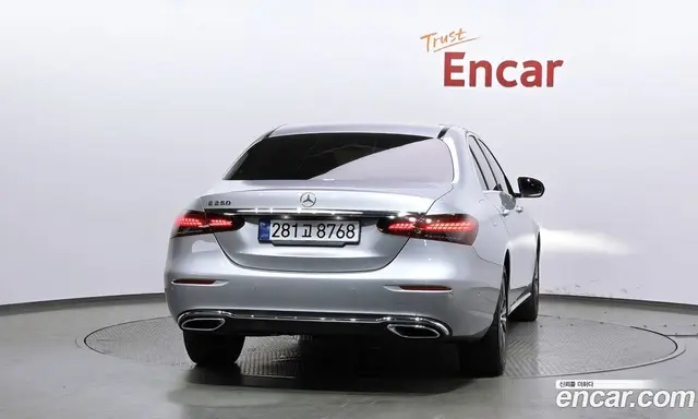 Mercedes-Benz E-Class 2022 2.0 автомат (гидро), миниатюра 4 Mercedes-Benz E-Class 2022 2.0 автомат (гидро), миниатюра 4
