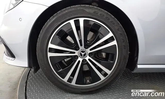 Mercedes-Benz E-Class 2022 2.0 автомат (гидро), миниатюра 5 Mercedes-Benz E-Class 2022 2.0 автомат (гидро), миниатюра 5