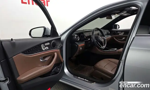 Mercedes-Benz E-Class 2022 2.0 автомат (гидро), миниатюра 10 Mercedes-Benz E-Class 2022 2.0 автомат (гидро), миниатюра 10