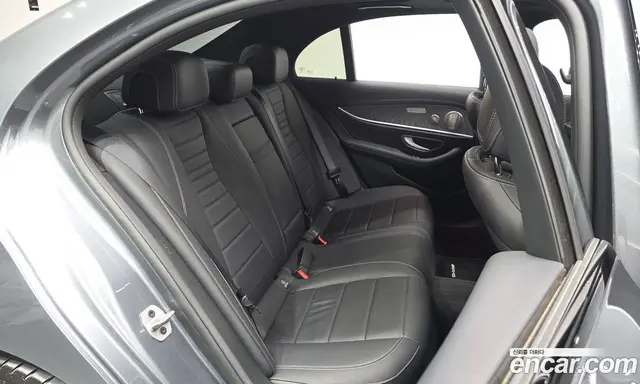 Mercedes-Benz E-Class 2023 2.0 автомат (гидро), миниатюра 11 Mercedes-Benz E-Class 2023 2.0 автомат (гидро), миниатюра 11