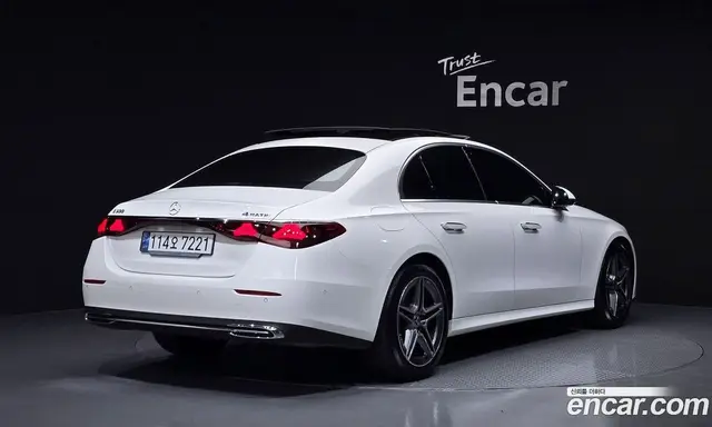 Mercedes-Benz E-Class 2024 2.0 автомат (гидро), миниатюра 2 Mercedes-Benz E-Class 2024 2.0 автомат (гидро), миниатюра 2
