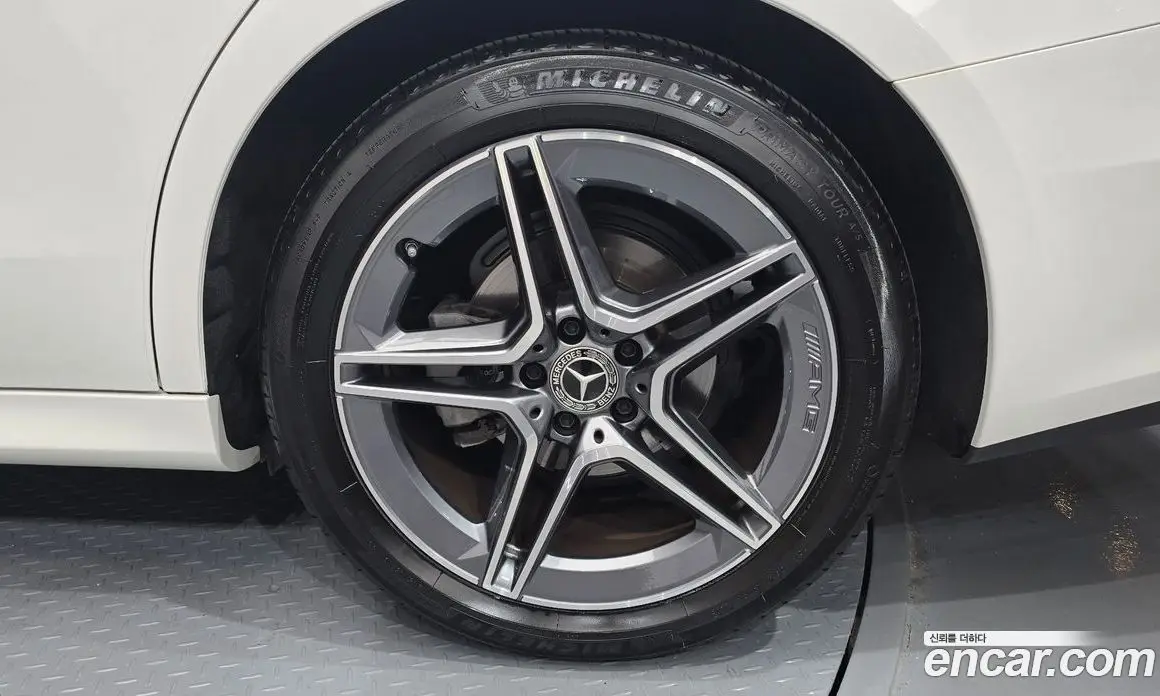 Mercedes-Benz E-Class 2024 2.0 автомат (гидро), фото 7 Mercedes-Benz E-Class 2024 2.0 автомат (гидро), фото 7
