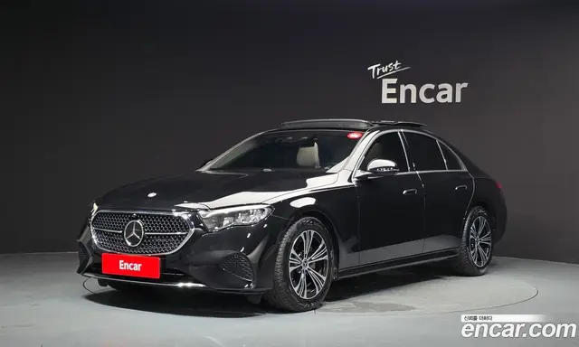 Mercedes-Benz E-Class 2025 2.0 автомат (гидро), миниатюра 1