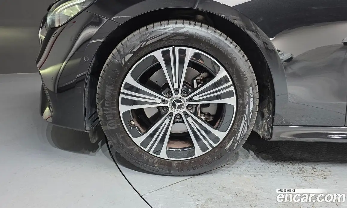 Mercedes-Benz E-Class 2025 2.0 автомат (гидро), фото 5