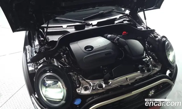 Mini Cooper 2024 2.0 автомат (гидро), миниатюра 5
