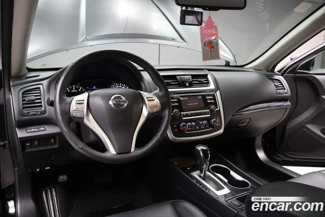 Nissan Altima 2017 2.5 автомат (гидро), фото 12 Nissan Altima 2017 2.5 автомат (гидро), фото 12