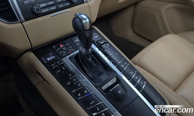 Porsche Macan 2018 2.0 автомат (гидро), миниатюра 12