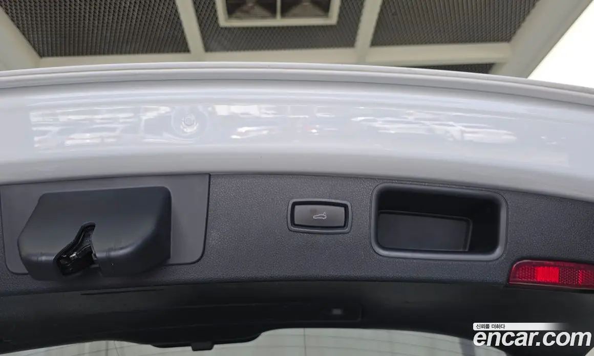 Porsche Macan 2018 2.0 автомат (гидро), фото 32 Porsche Macan 2018 2.0 автомат (гидро), фото 32