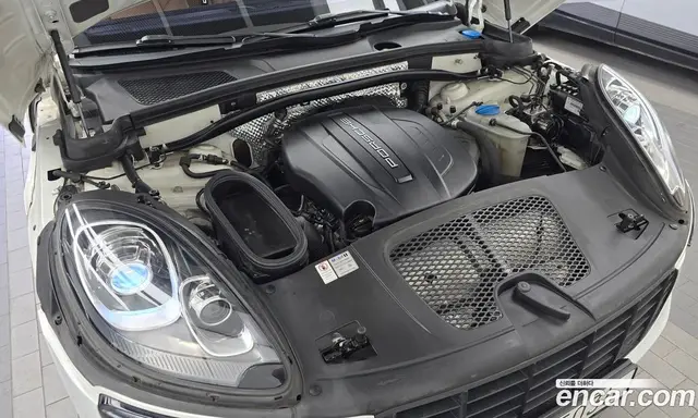 Porsche Macan 2018 2.0 автомат (гидро), миниатюра 6 Porsche Macan 2018 2.0 автомат (гидро), миниатюра 6